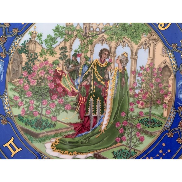 Hutschenreuther Love for All Seasons The Affection Plate Medieval-Original Box - Picture 2 of 5